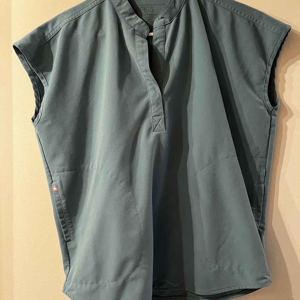 Figs Green Rafaela top